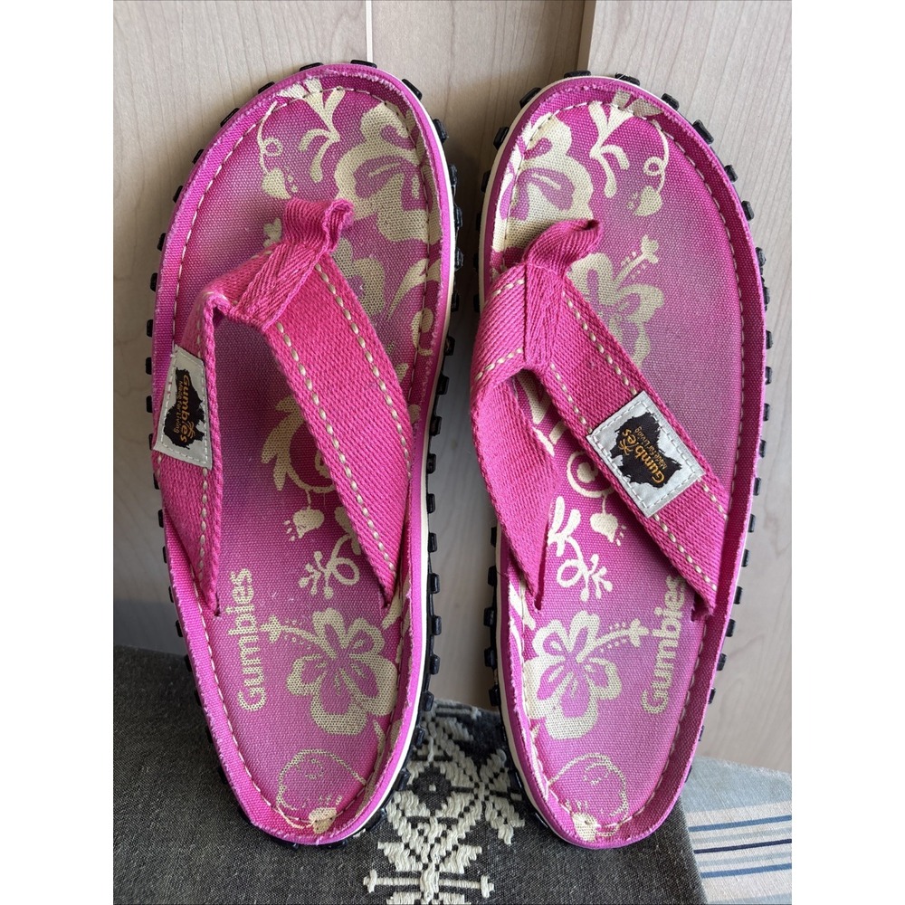 Gumbies ISLANDER Woman's Size 7 Pink Slip On Canvas Toe Post Flip Flop Sandals